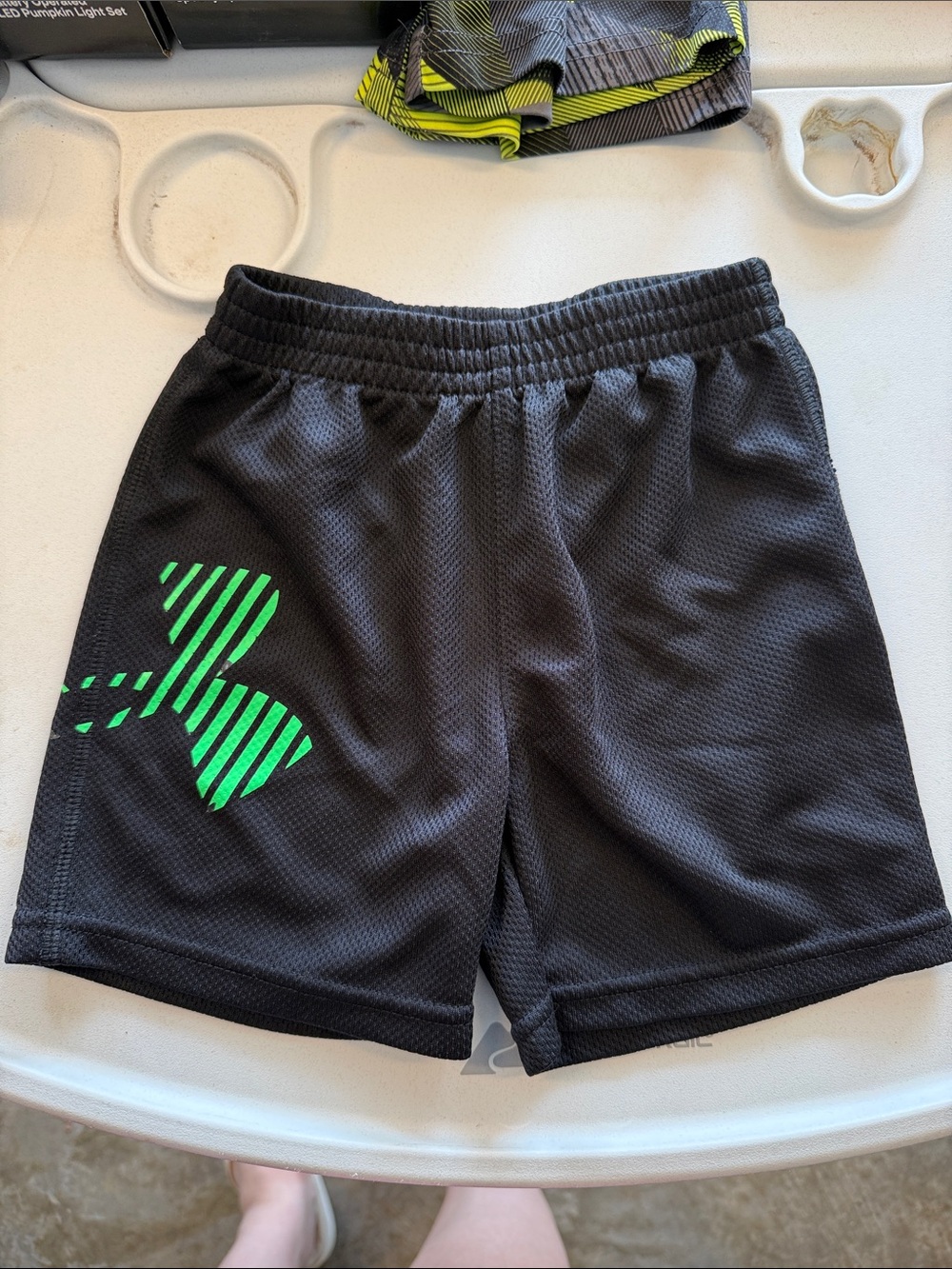 Under Armour Athletic Shorts Black & Green Boys 24M